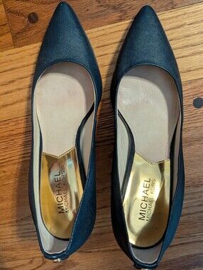 Michael Kors Black Pointed Toe Medium heel